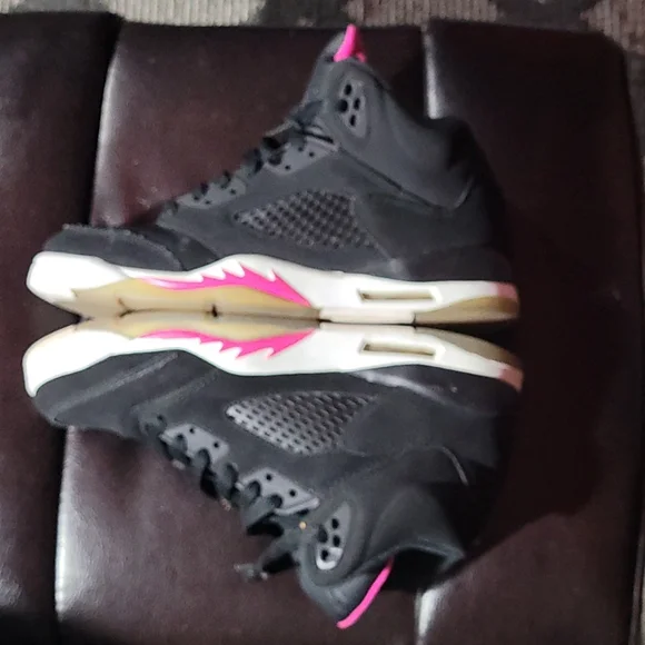 Black Jordan's - Picture 3 of 7